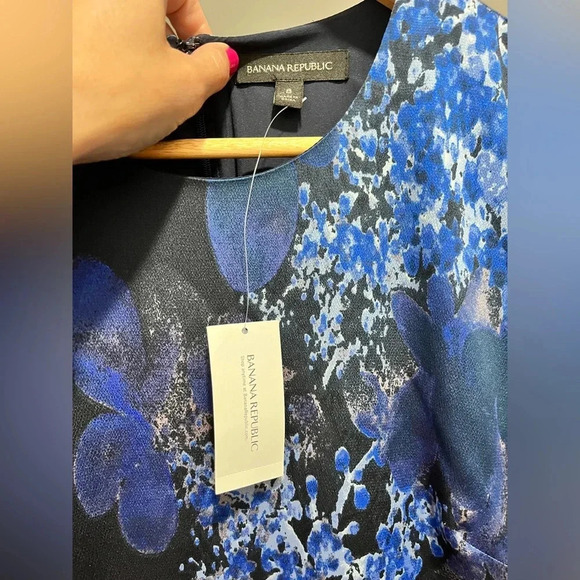 BANANA REPUBLIC Blue Floral Peplum lined Sheath Dress 3/4 sleeves size 8 NWT - Picture 2 of 8